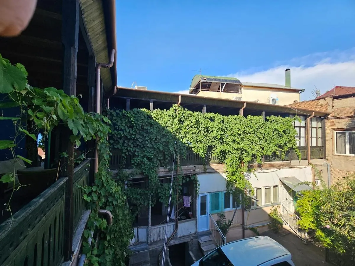 Local Hotel Тбилиси Грузия